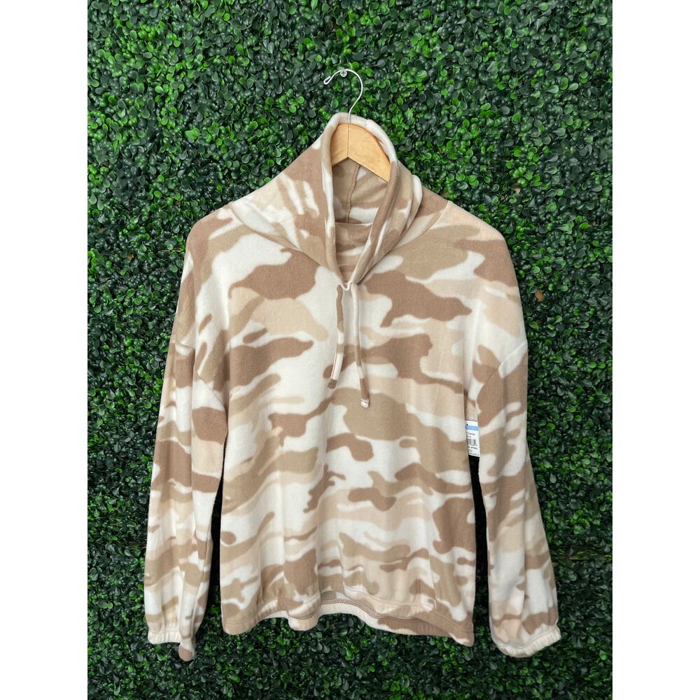 Derek Heart cream color camo soft sweater women’s Size L